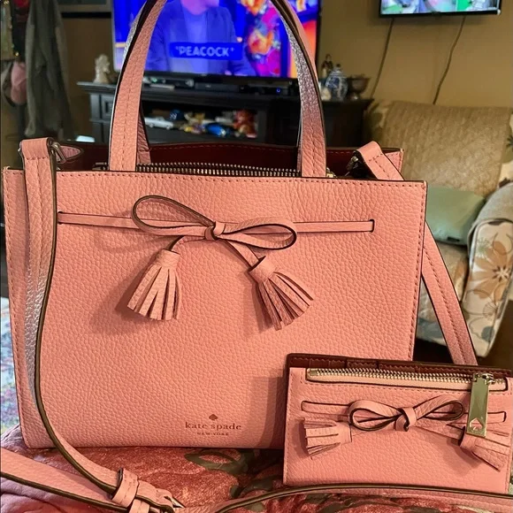 kate spade Bags Kate Spade Pink Crossbody With Tassel Bow